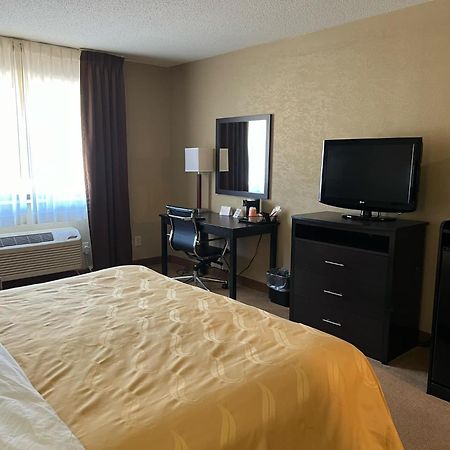 Quality Inn Harlan Bagian luar foto