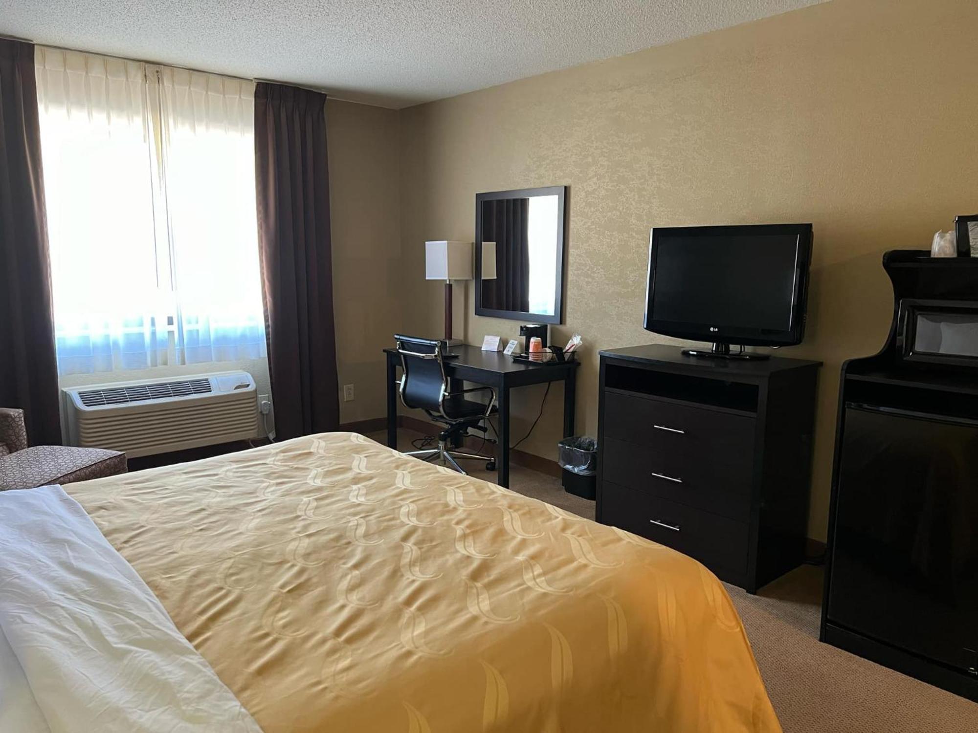 Quality Inn Harlan Bagian luar foto