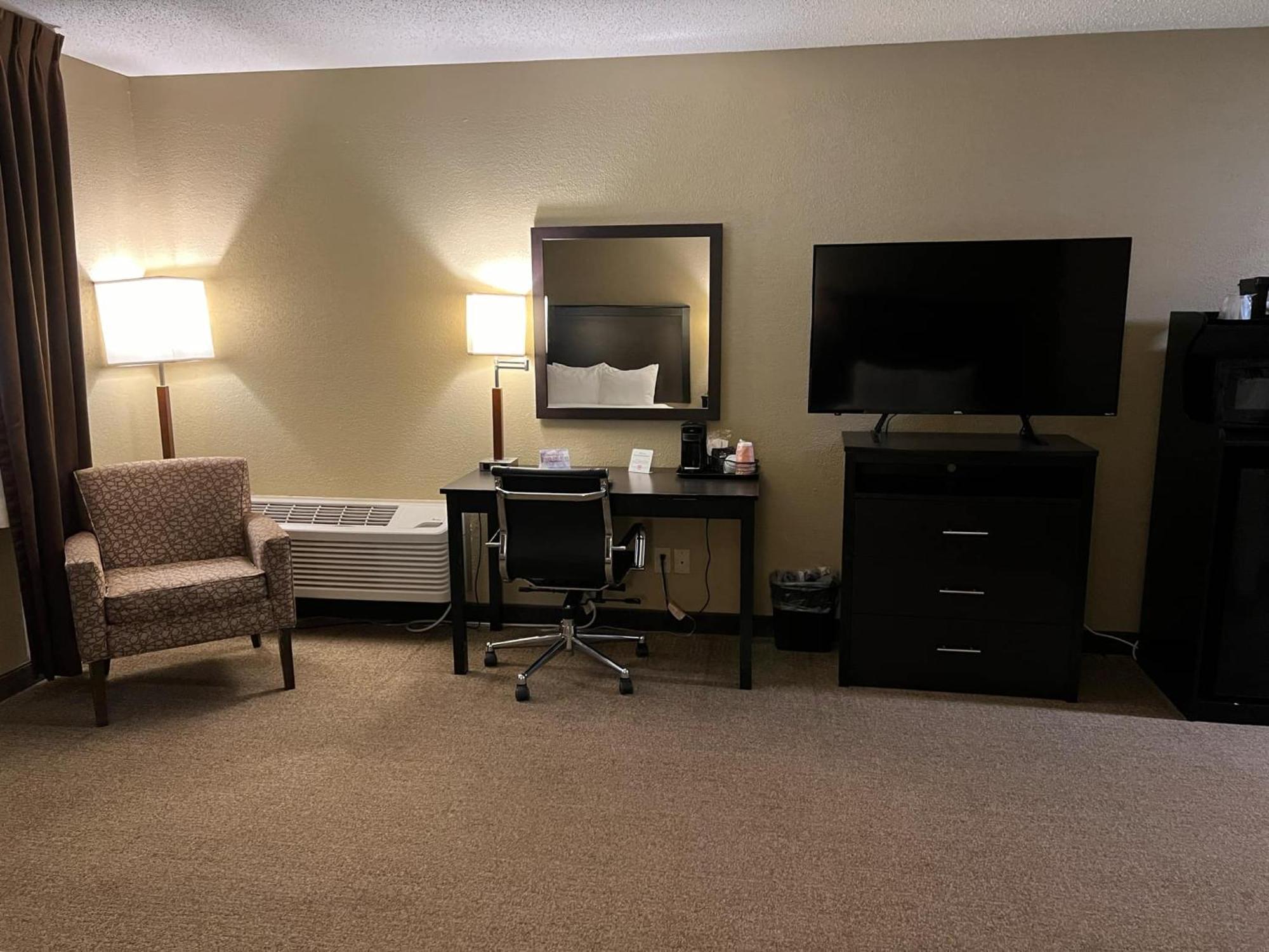 Quality Inn Harlan Bagian luar foto