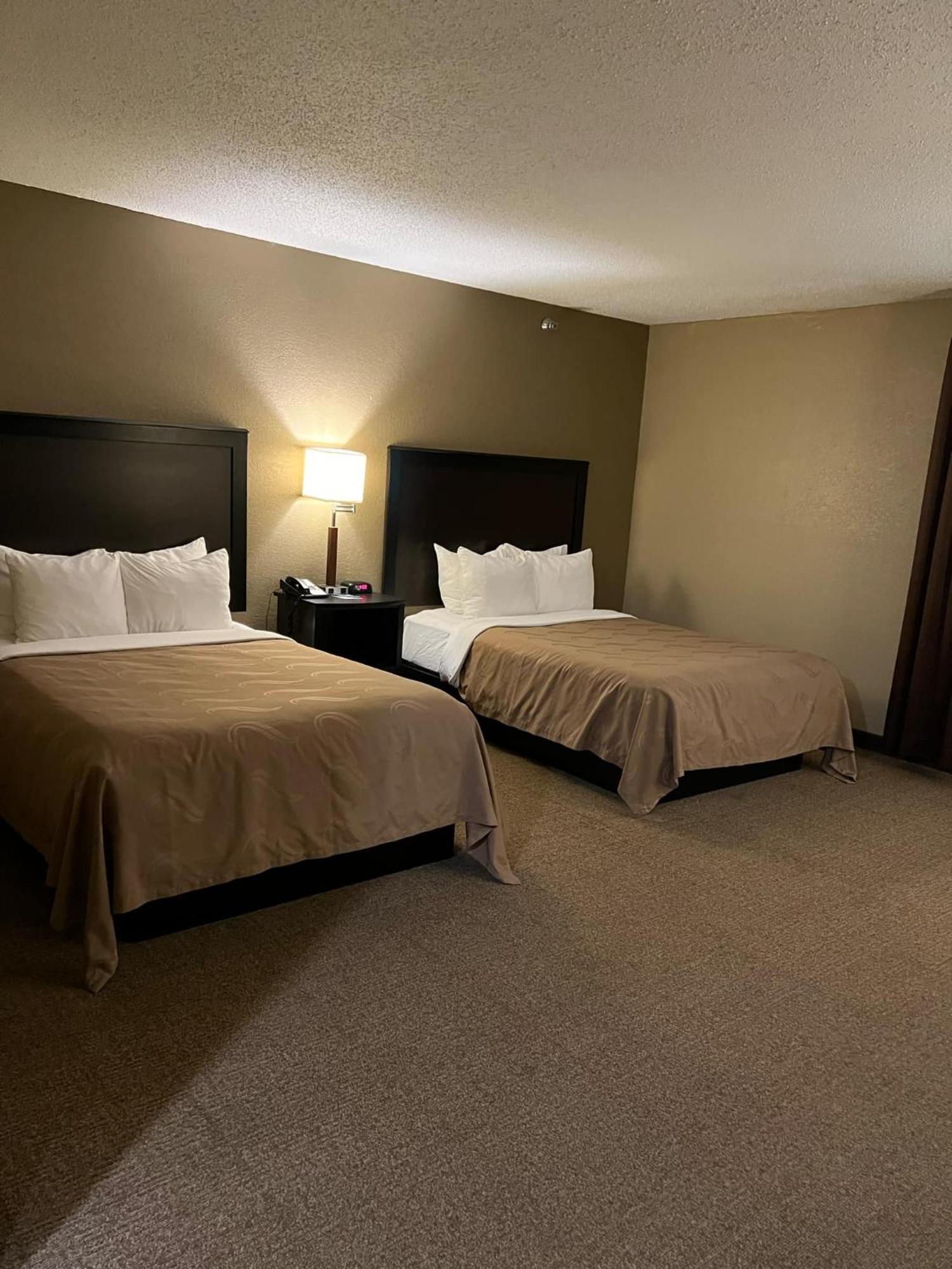 Quality Inn Harlan Bagian luar foto