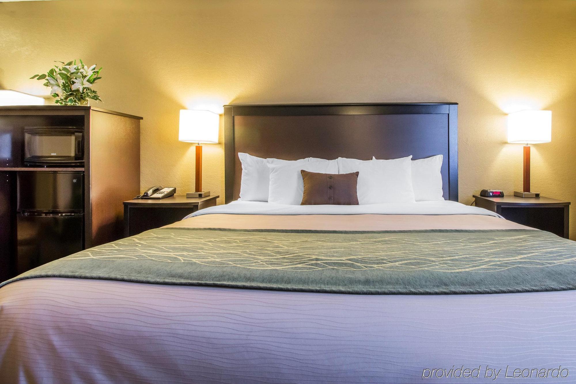 Quality Inn Harlan Bagian luar foto
