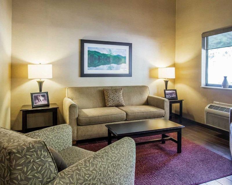 Quality Inn Harlan Bagian luar foto