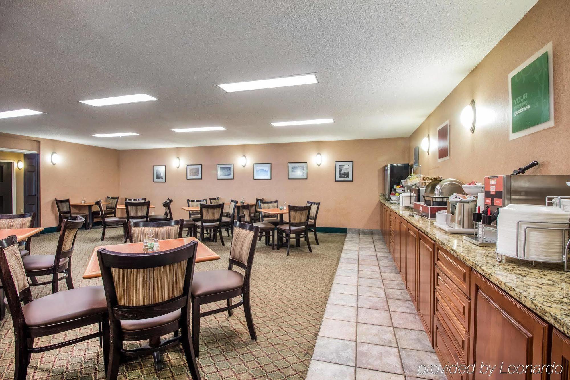 Quality Inn Harlan Bagian luar foto